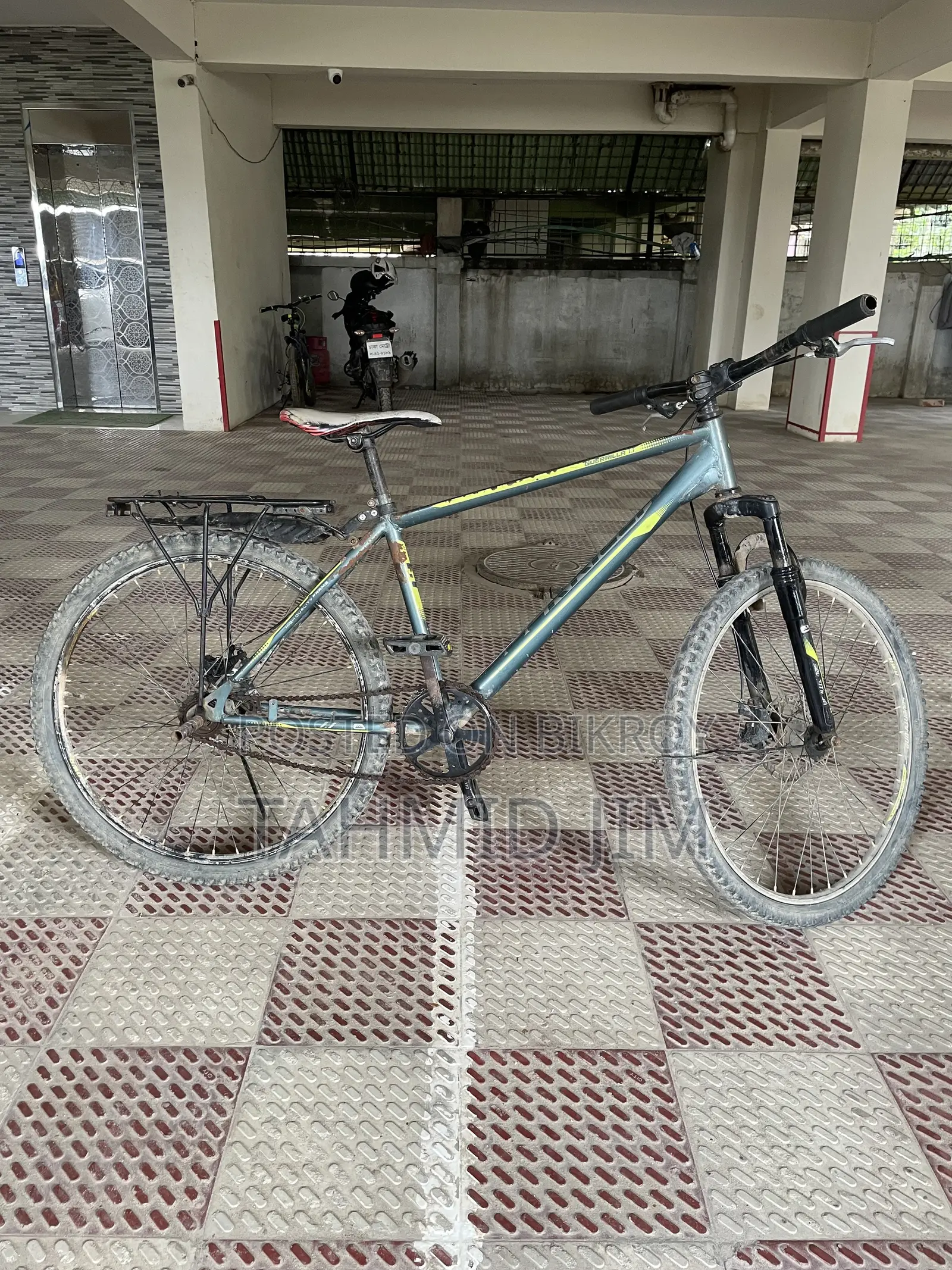 Cycle With Suspension