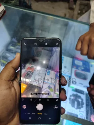 Vivo Y19 128 GB