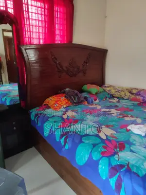 Half Box Bed