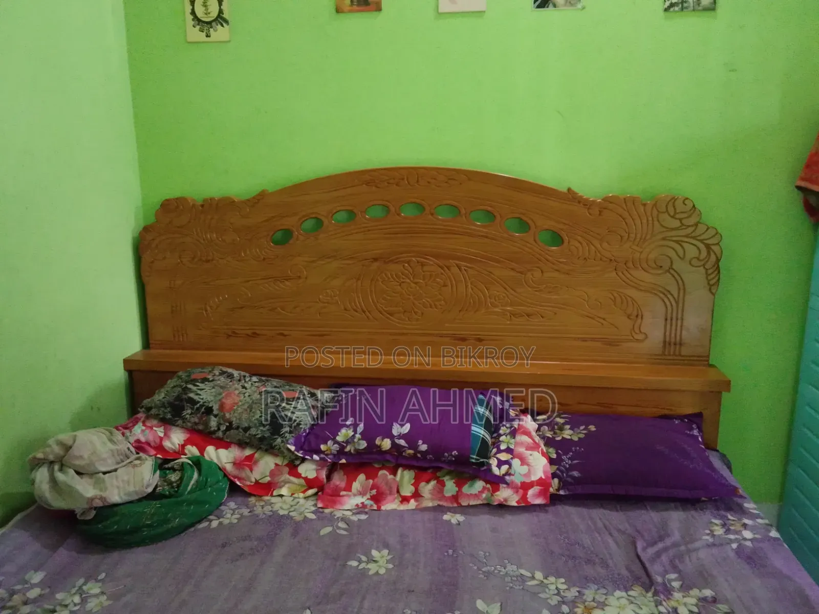একদম ফ্রেশ উঠ কাঠের খাট