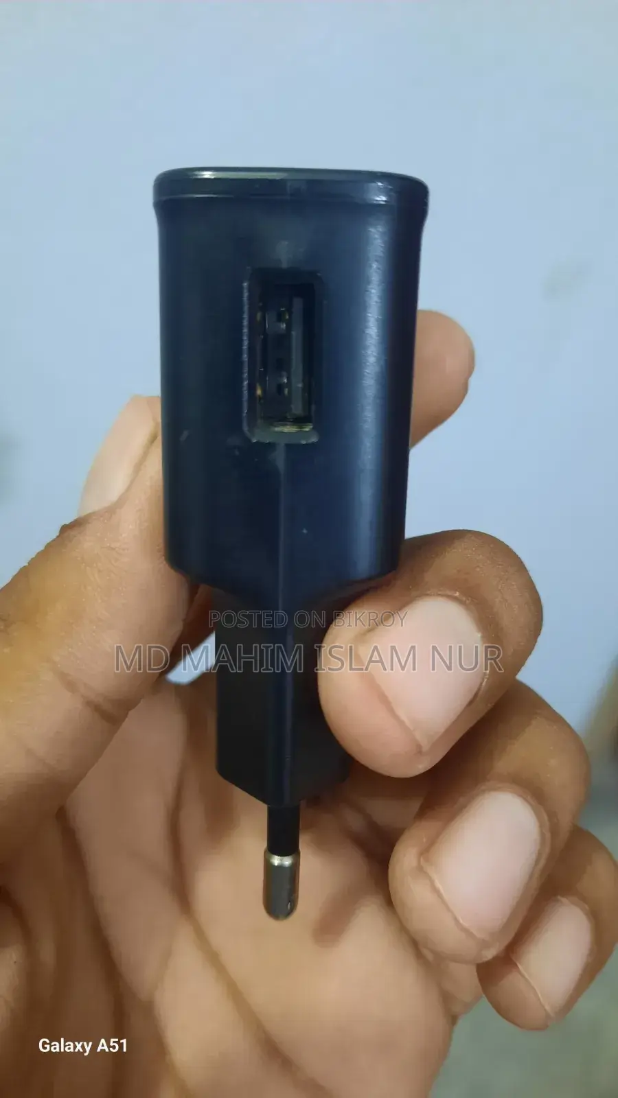 অরজিনাল স্যামসাং এর ১৫ওয়াট চার্জার ক্যাবল সহ।