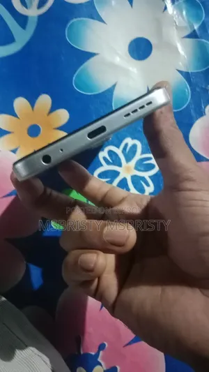 Infinix Smart 10 64 GB Silver