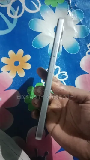 Infinix Smart 10 64 GB Silver