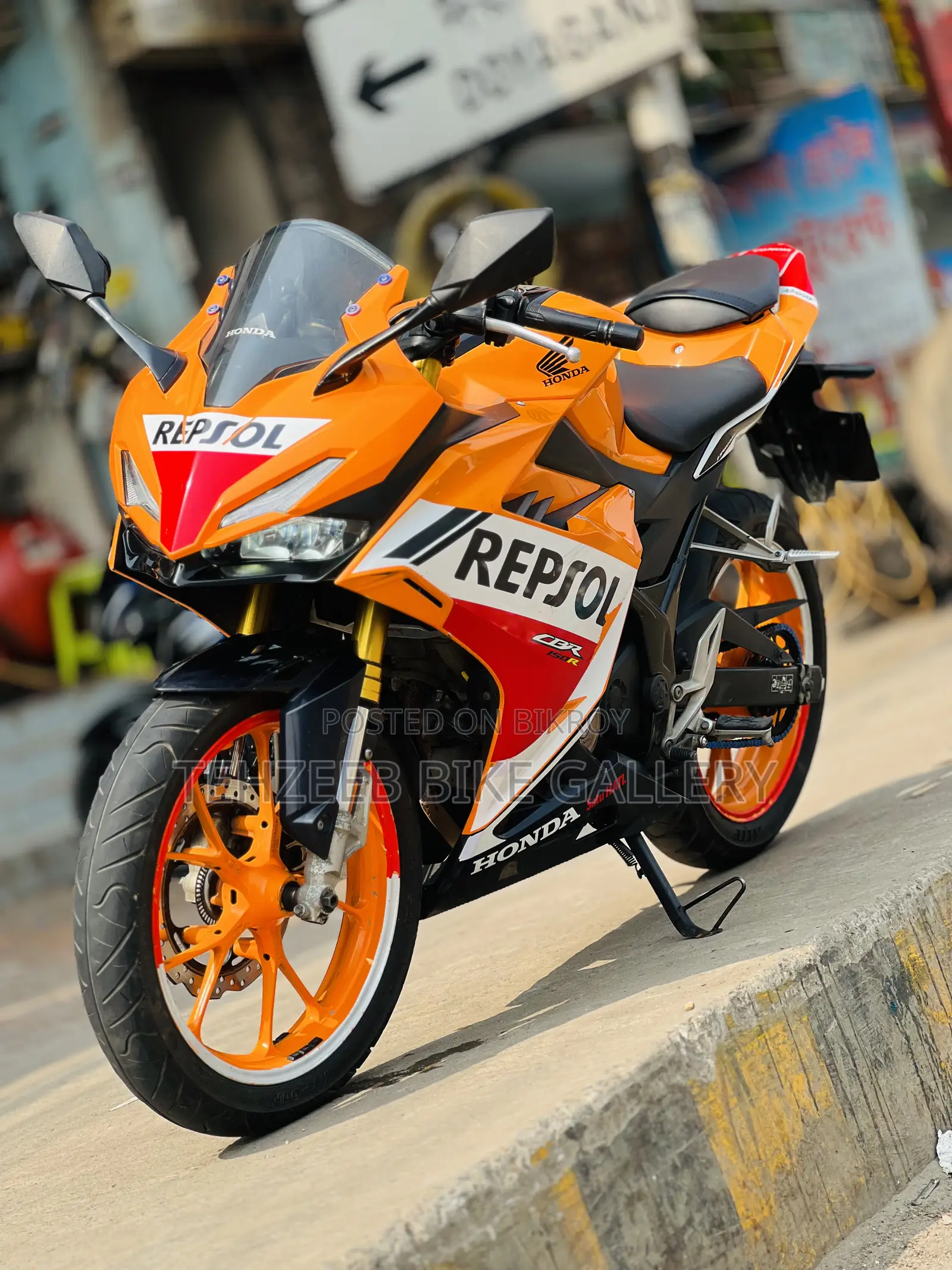 Honda CBR 2022 Orange