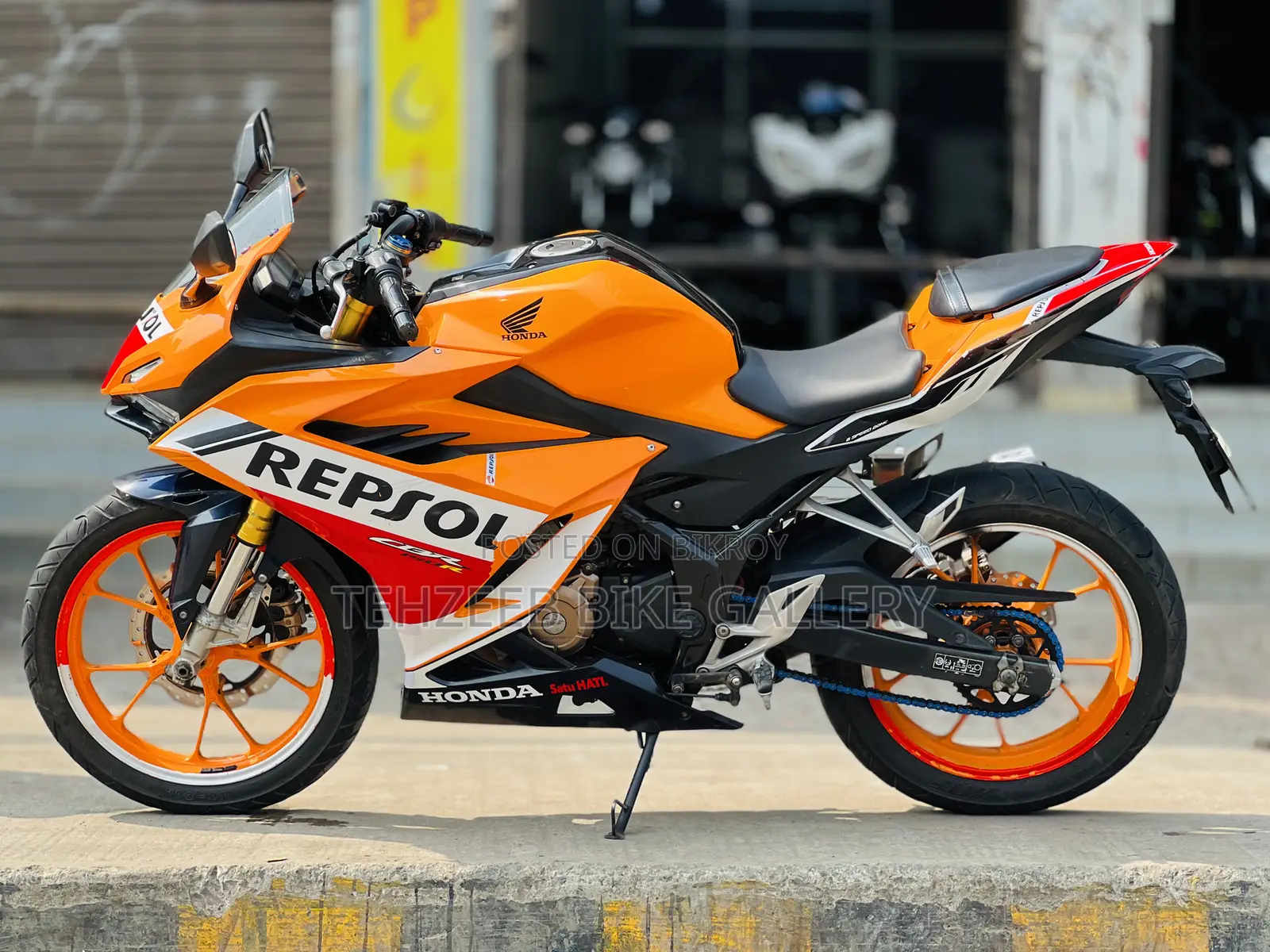 Honda CBR 2022 Orange