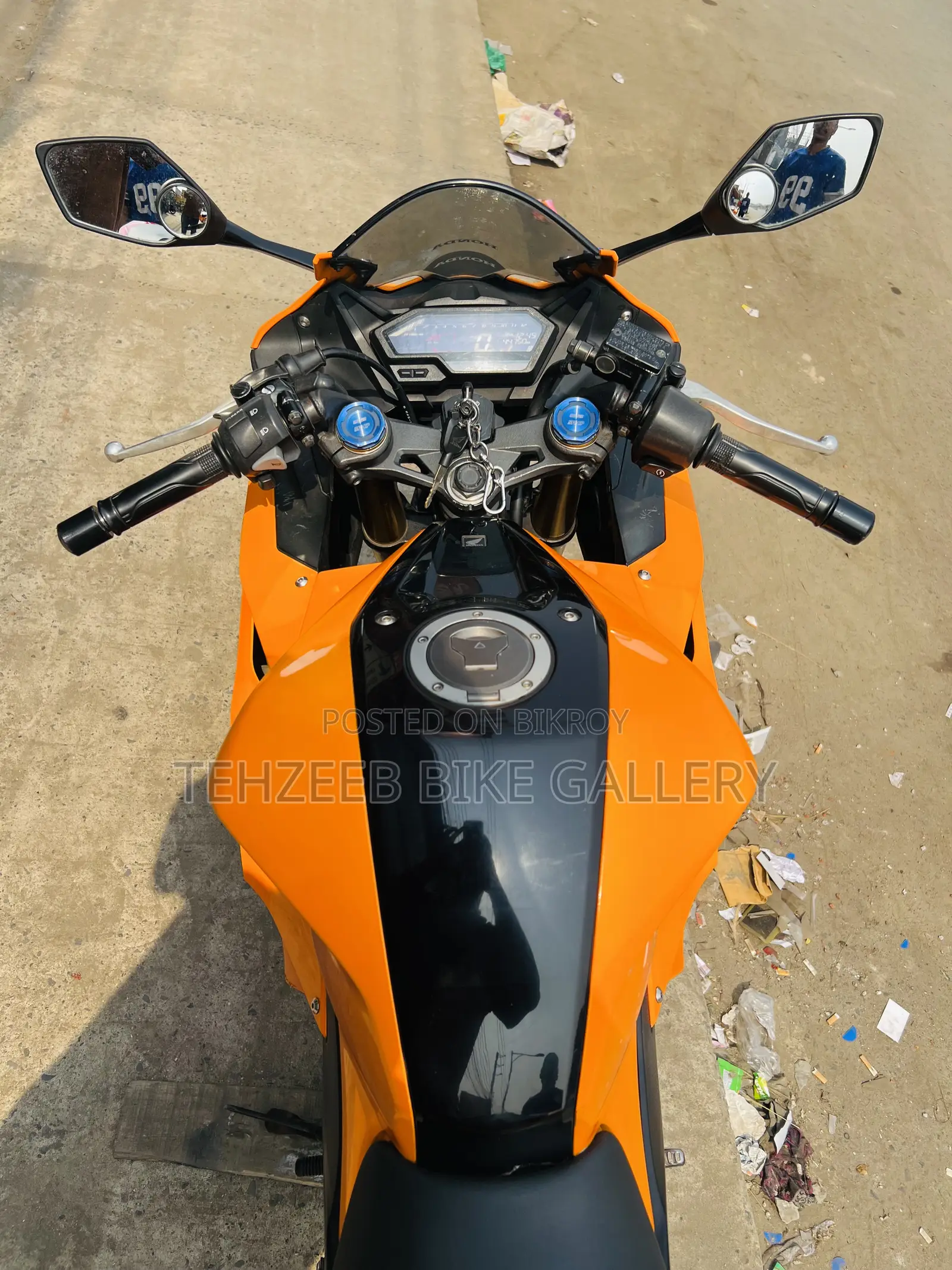 Honda CBR 2022 Orange