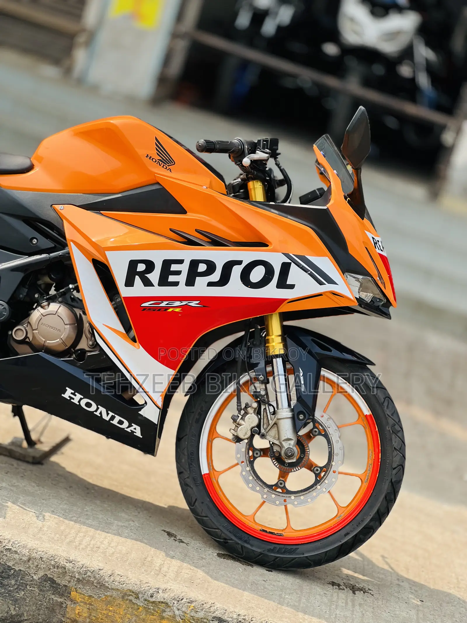 Honda CBR 2022 Orange