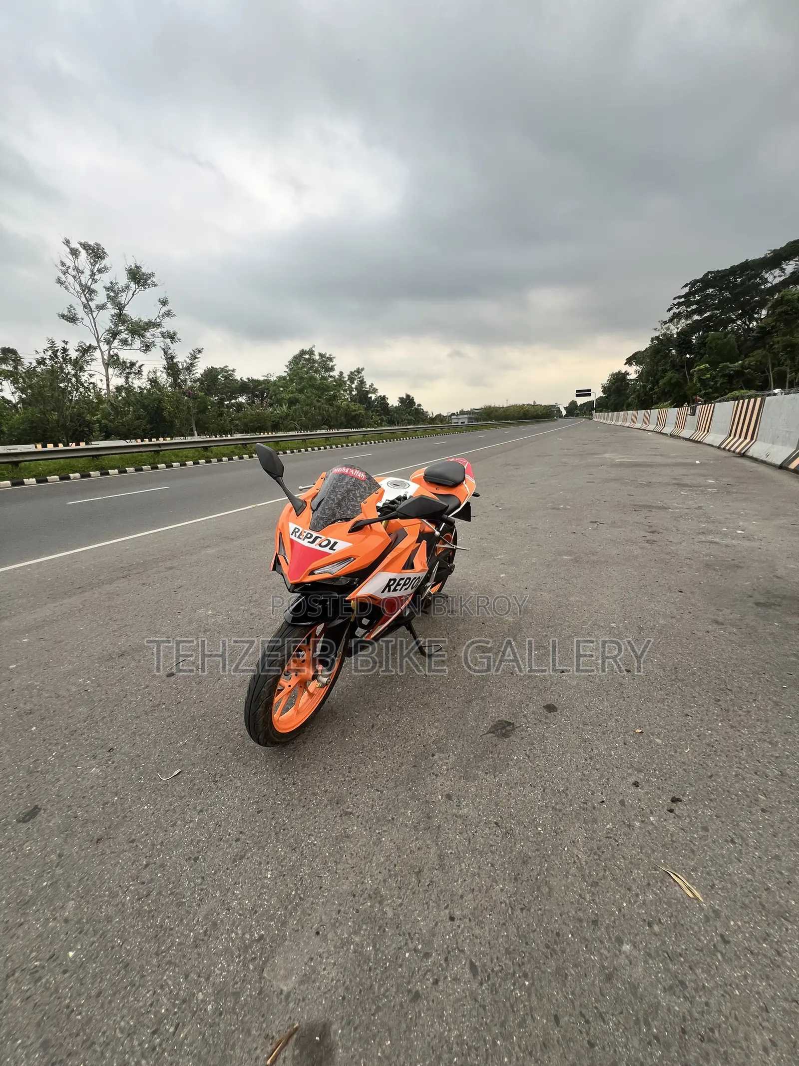Honda CBR 2021 Orange