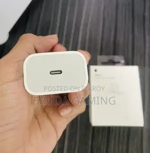 অ্যাপল ২০ ওয়াট অরিজিনাল ইউএসবি-সি ফাস্ট চার্জার অ্যাডাপ্টার