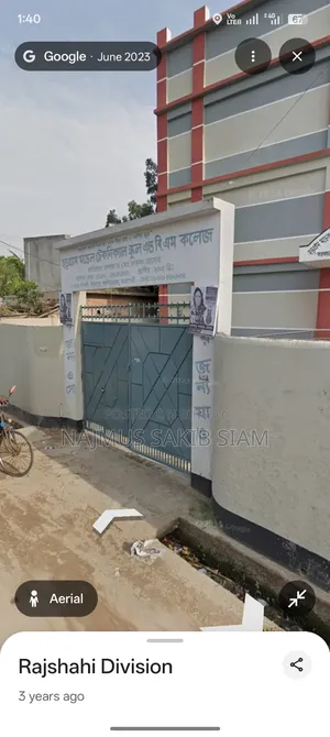 4-Bedroom House in Own, Court Station for Sale