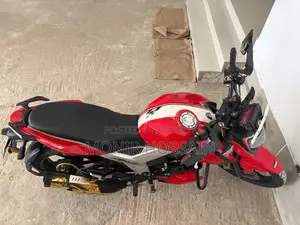 TVS Apache RTR 160 4V 2021 Red