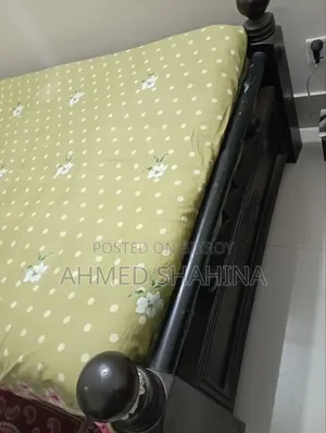 সিঙ্গেল বেড, গর্জন কাঠ