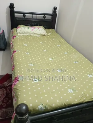 সিঙ্গেল বেড, গর্জন কাঠ