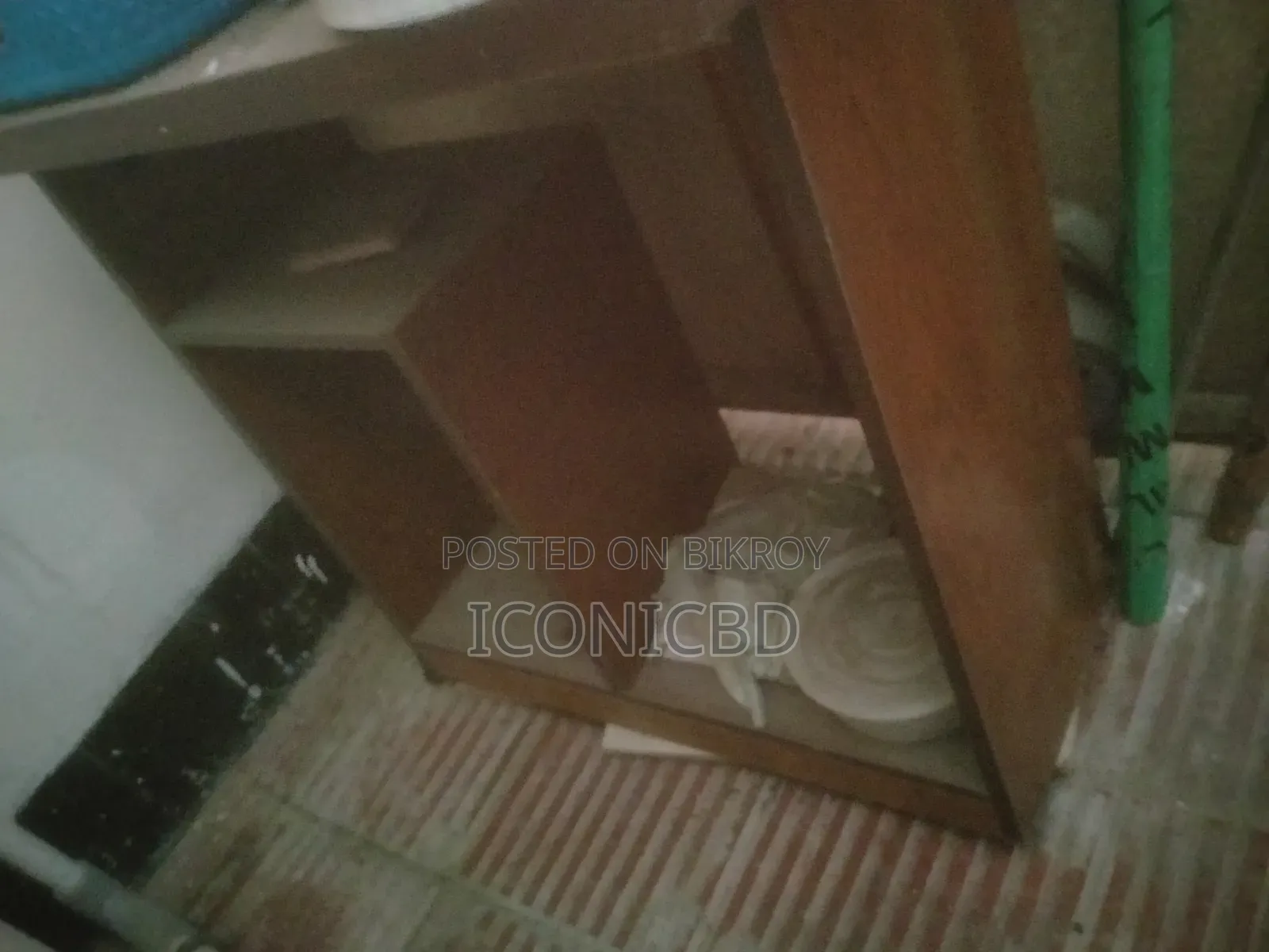 PC Table Chire.