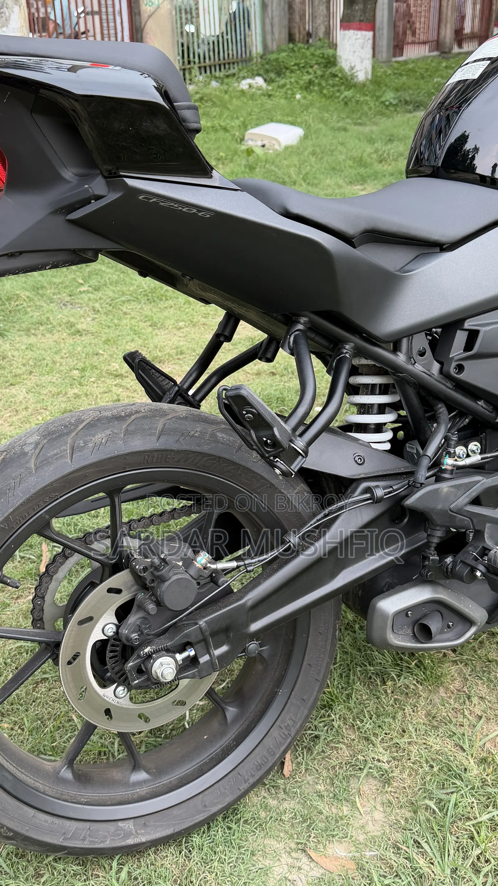 CFMoto 250SR 2025 Black