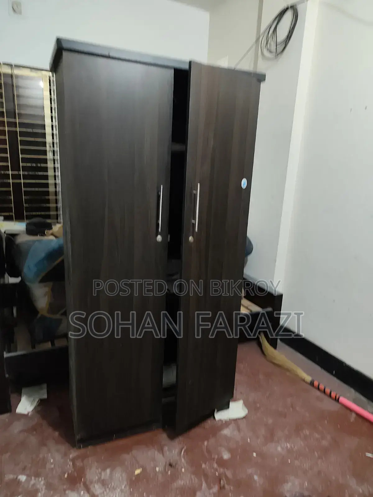 Almirah for Sale