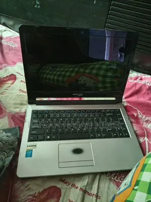 Laptop 4GB Intel Core i3 HDD 500GB