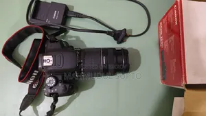DSLR- Canon 700d