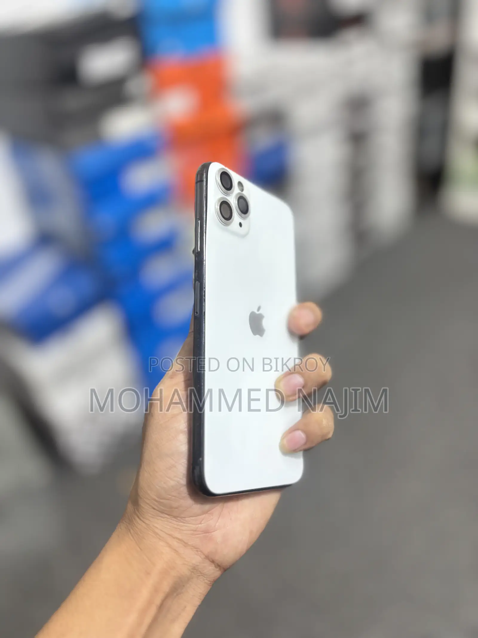 New Apple iPhone XS Max 64 GB Black