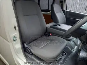 Toyota HiAce 2021 White
