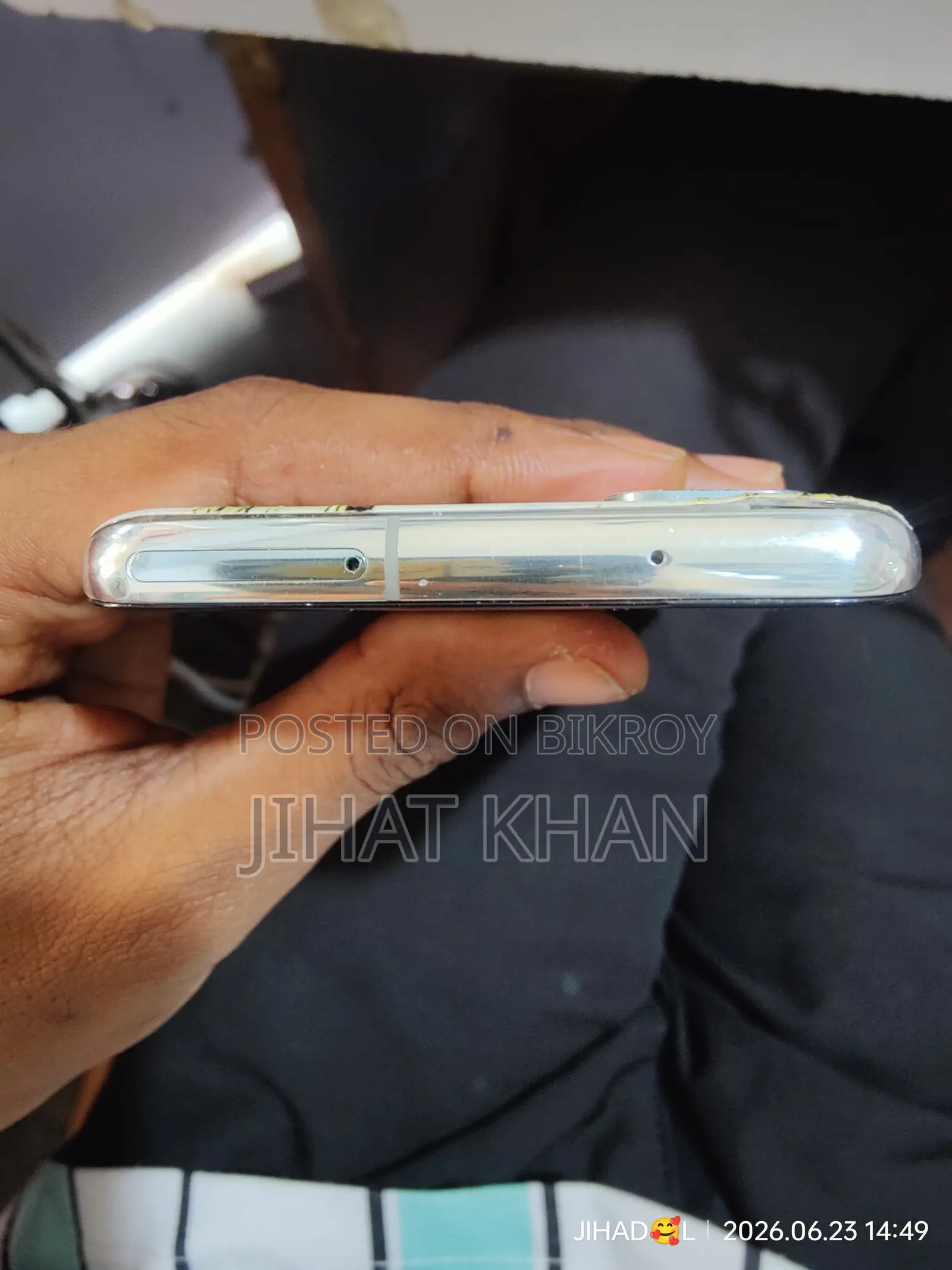 Samsung 128 GB White
