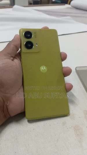 নতুন মটোরোলা মটো জি৮৫ ১২৮ জিবি ইয়েলো