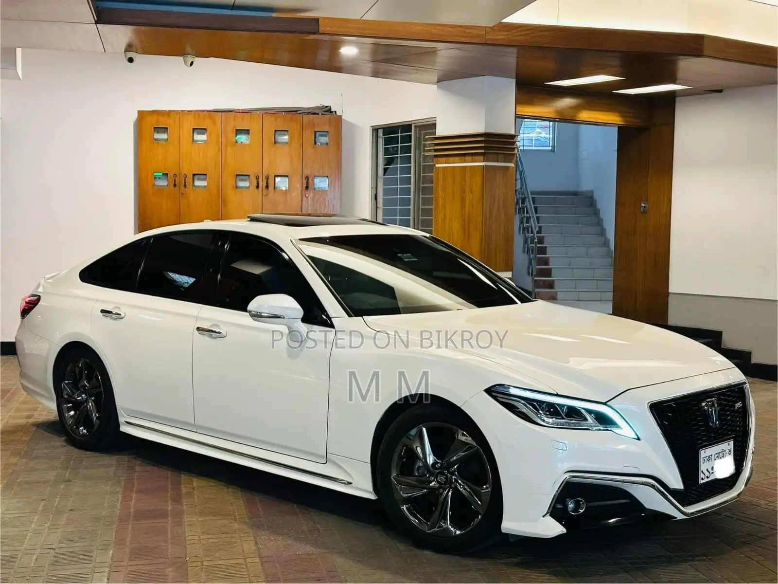 Toyota Crown 2018 Pearl