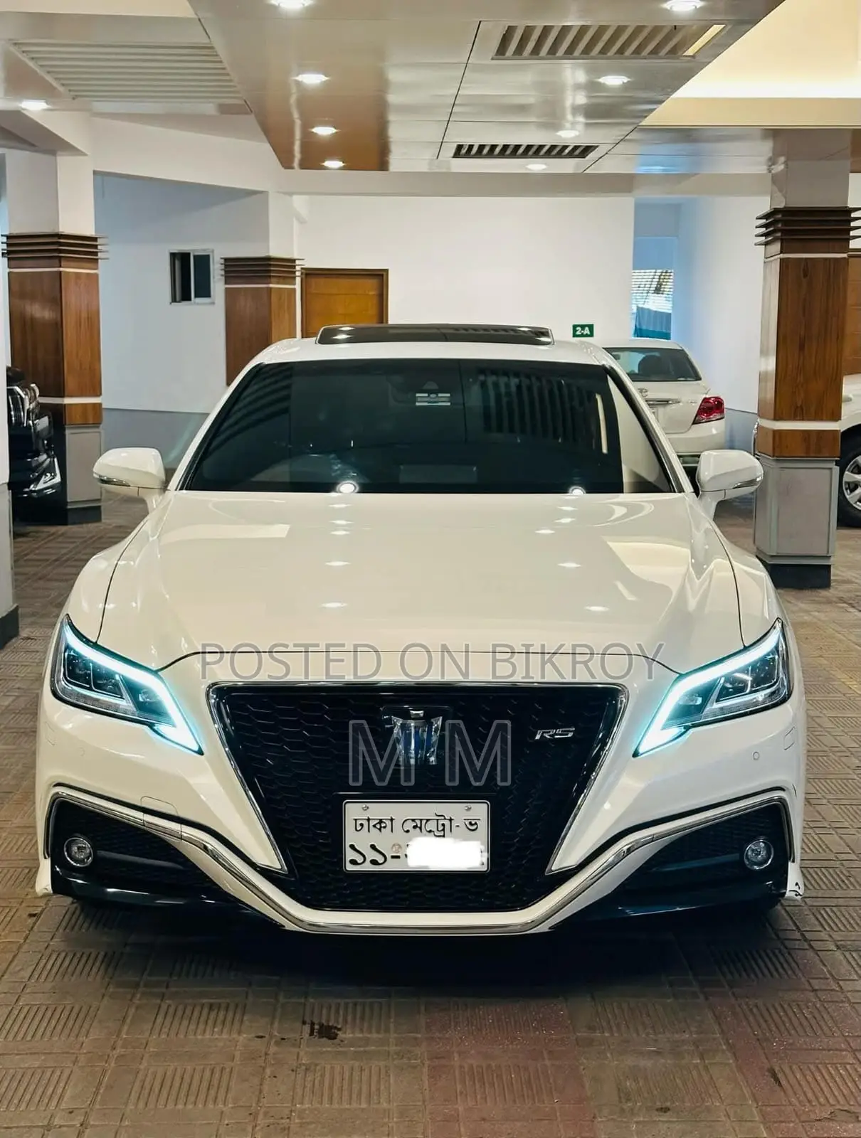 Toyota Crown 2018 Pearl