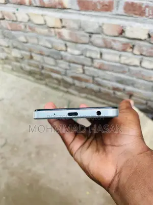 Vivo Y18 128 GB Blue
