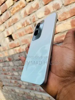 Vivo Y18 128 GB Blue