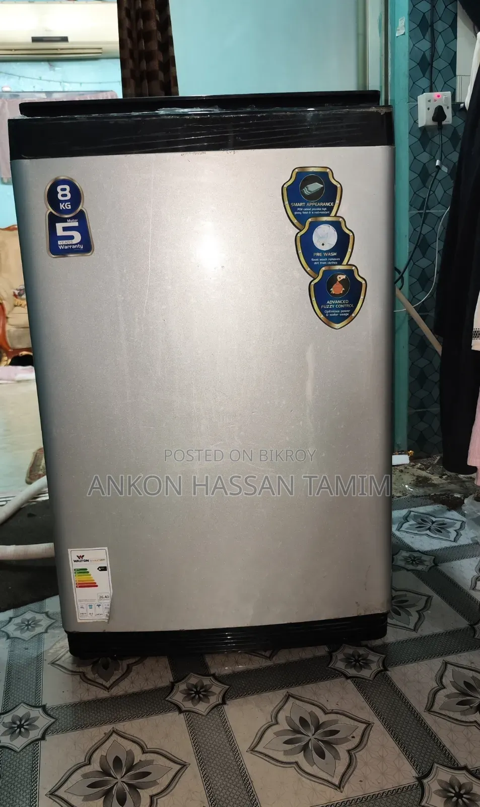 একেবারে নতুনের মতো দেখতে ওয়াশিং মেশিন