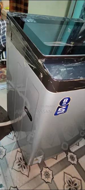 একেবারে নতুনের মতো দেখতে ওয়াশিং মেশিন