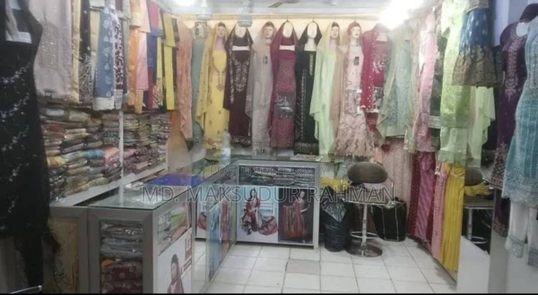 Shop for rent on the 2nd floor of Mouchak Market