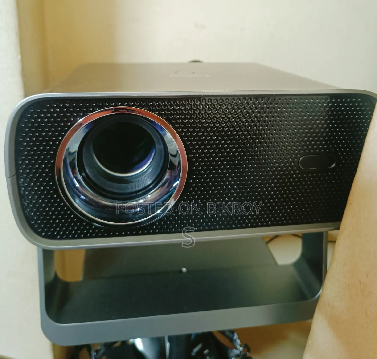 Hoco Android Projector Dt5 Premium Full Hd Fill Used Only 1 Day