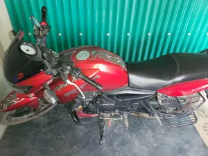 TVS Apache RTR 160 2V 2019 Red