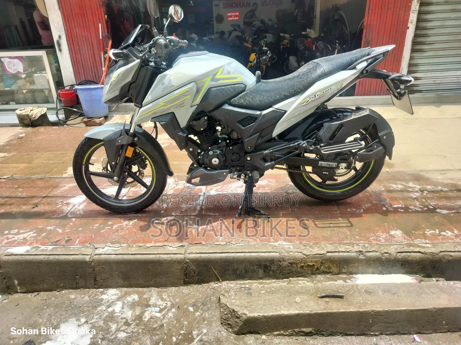 Honda X-Blade 160 2025 Gray