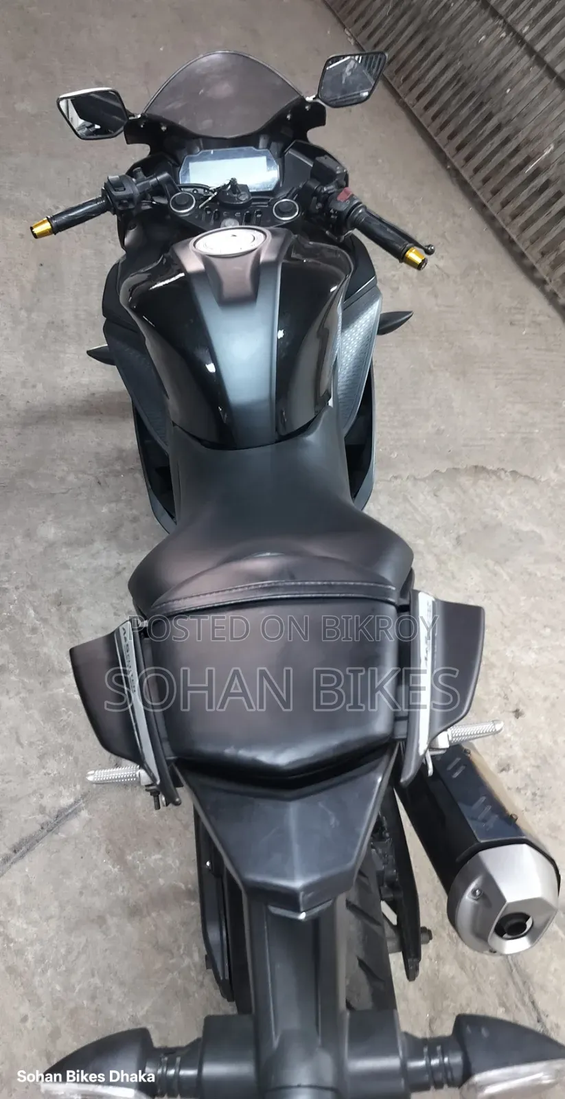 Yamaha R1 2021 Black