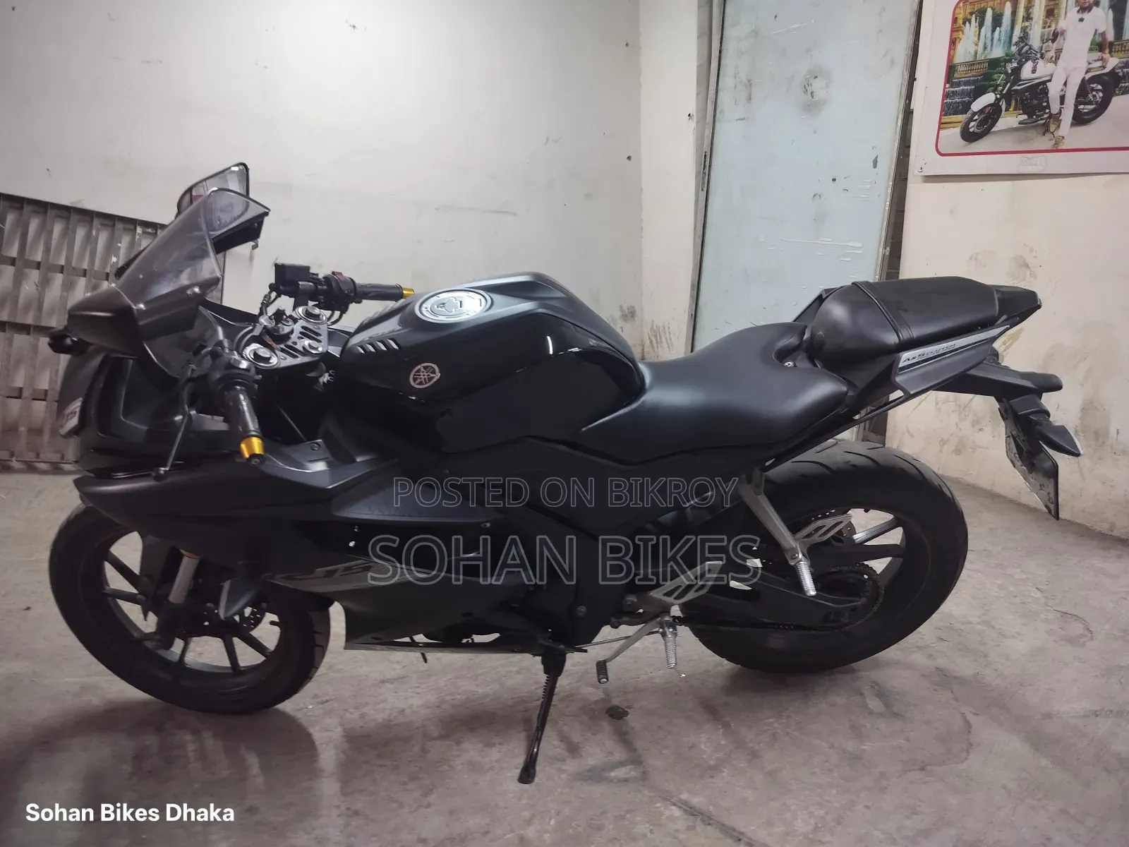 Yamaha R1 2021 Black