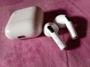 ভালো ব্যাটারি ব্যাকআপসহ Airpods Pro (Master Copy) বিক্রি হবে