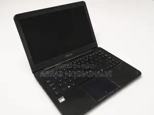 Laptop Asus VivoBook E403NA 4GB AMD A4 HDD 500GB