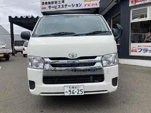 Toyota HiAce 2021 Pearl