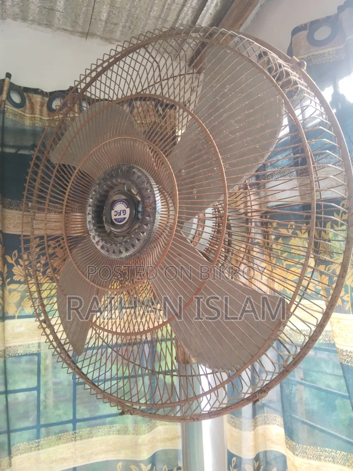 বড় সাইজের স্ট্যান্ড ফেন বিক্রি করা হবে
