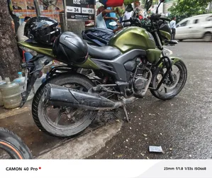 হোন্ডা সিবি ২০১৪ সবুজ