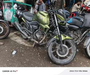 হোন্ডা সিবি ২০১৪ গ্রিন