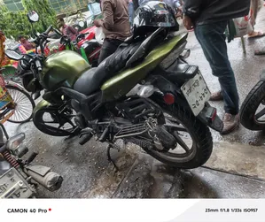 হোন্ডা সিবি ২০১৪ গ্রিন