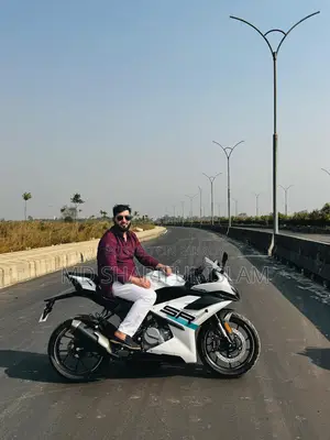 CFMoto 300SR 2026 White