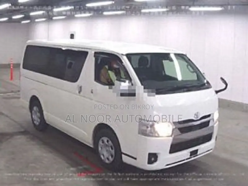 Toyota HiAce 2023 White