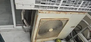 Akai Air Conditioner (2.5 Ton)