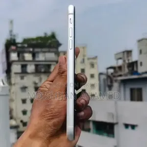 Apple iPhone XR 64 GB White