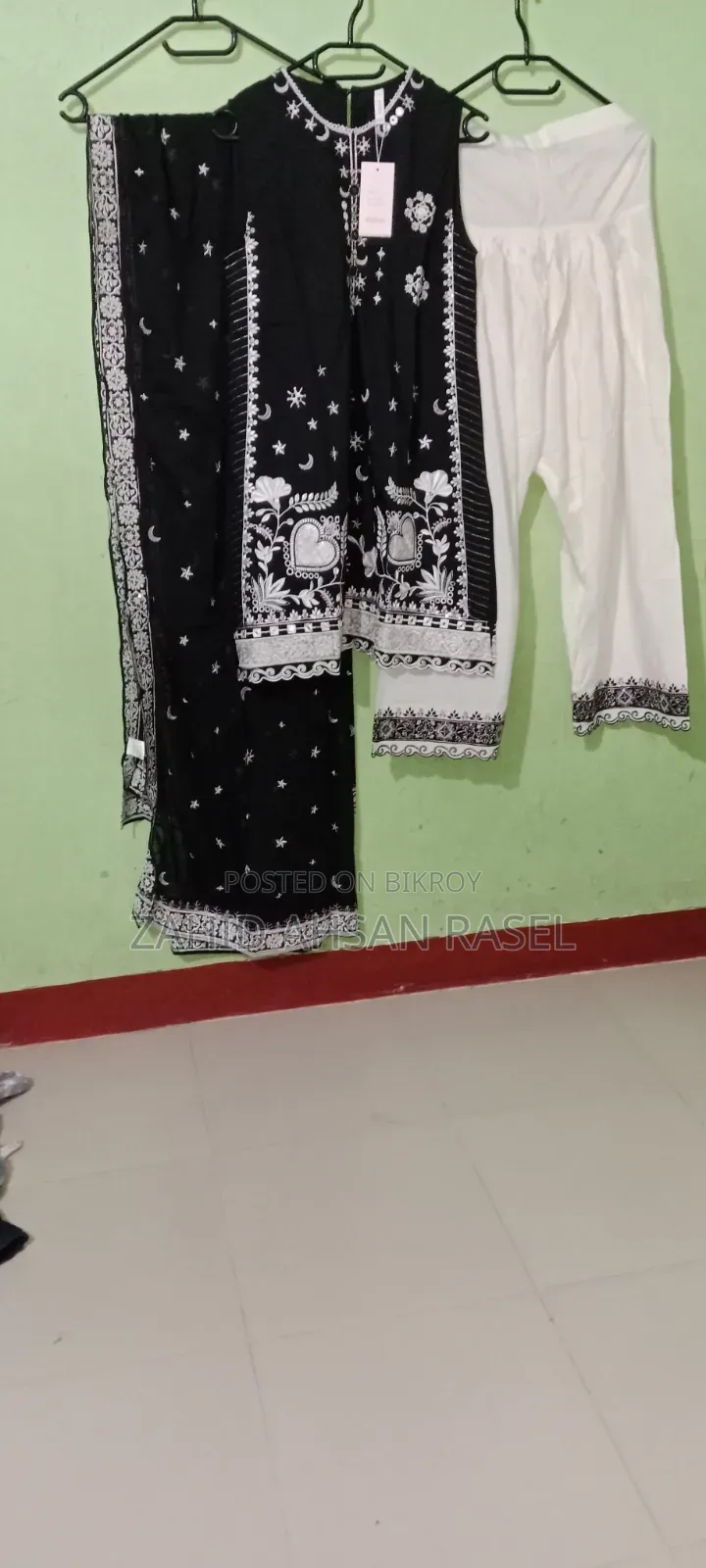 Pakistani premium quality three-piece for sale.